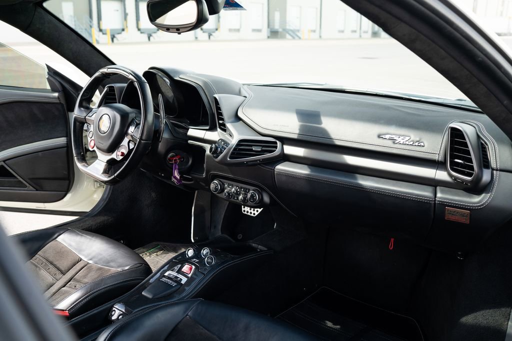 Used 2012 Ferrari 458 Italia Coupe RWD image 31