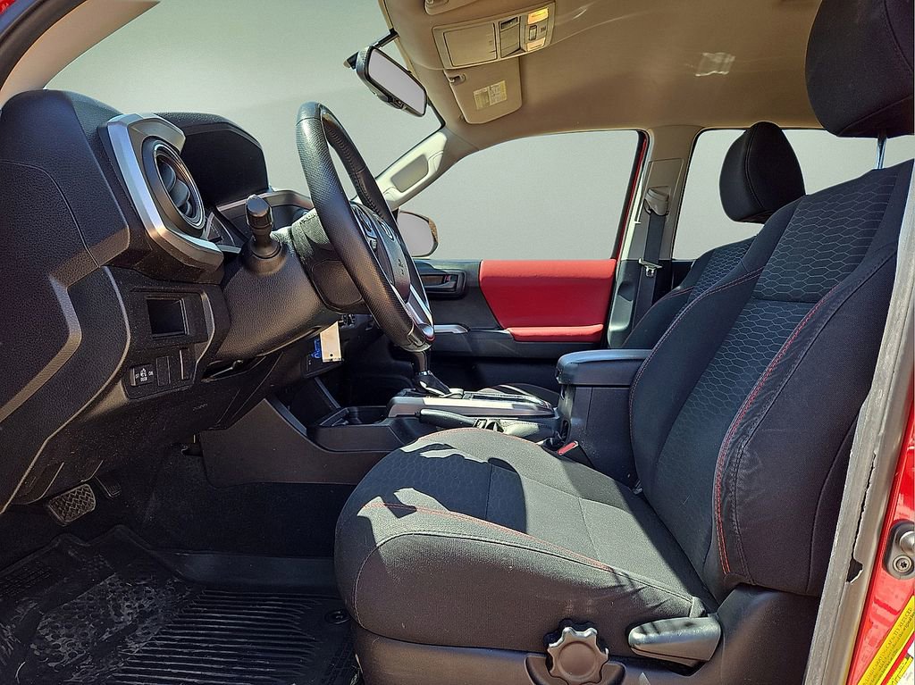 Used 2017 Toyota Tacoma SR5 w/ Tow Package image 23