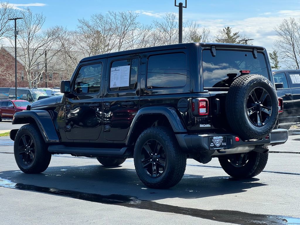 Used 2022 Jeep Wrangler Unlimited Sahara image 5