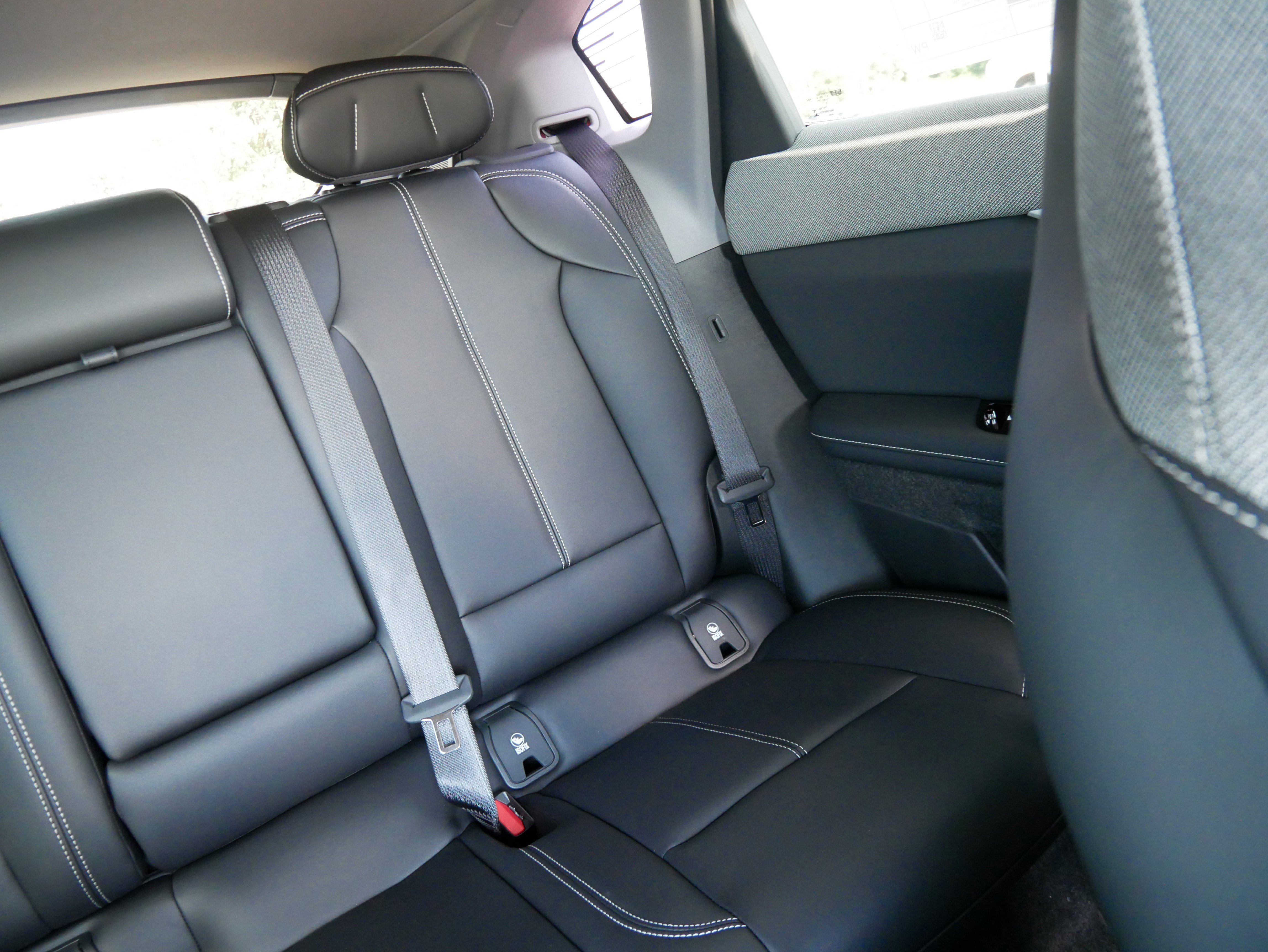 Used 2025 Cadillac Optiq Sport 1 w/ LPO, Floor Liner Package image 12