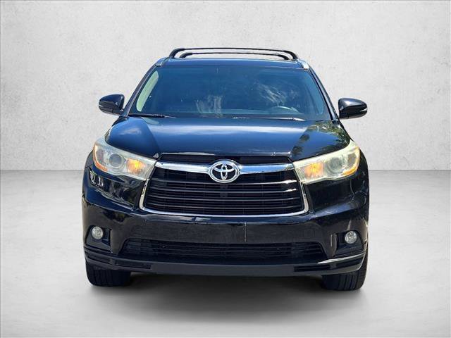 Used 2014 Toyota Highlander XLE AWD/4WD image 2