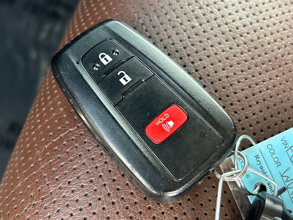 Used 2023 Toyota 4Runner Limited image 33
