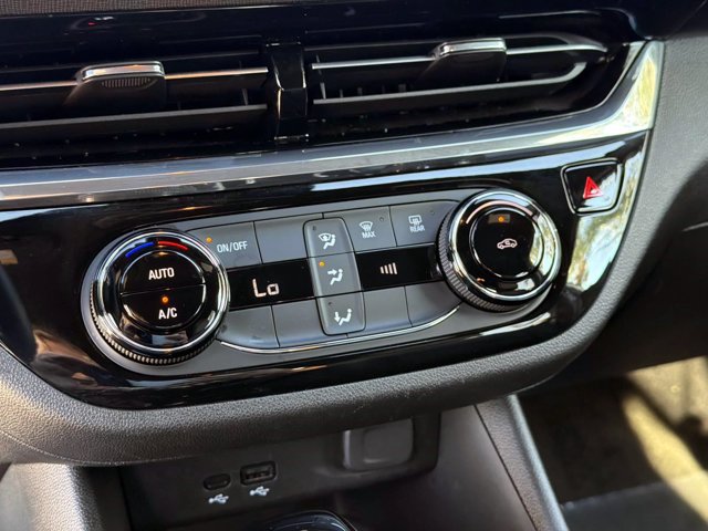Used 2025 Buick Envista Sport Touring FWD image 21