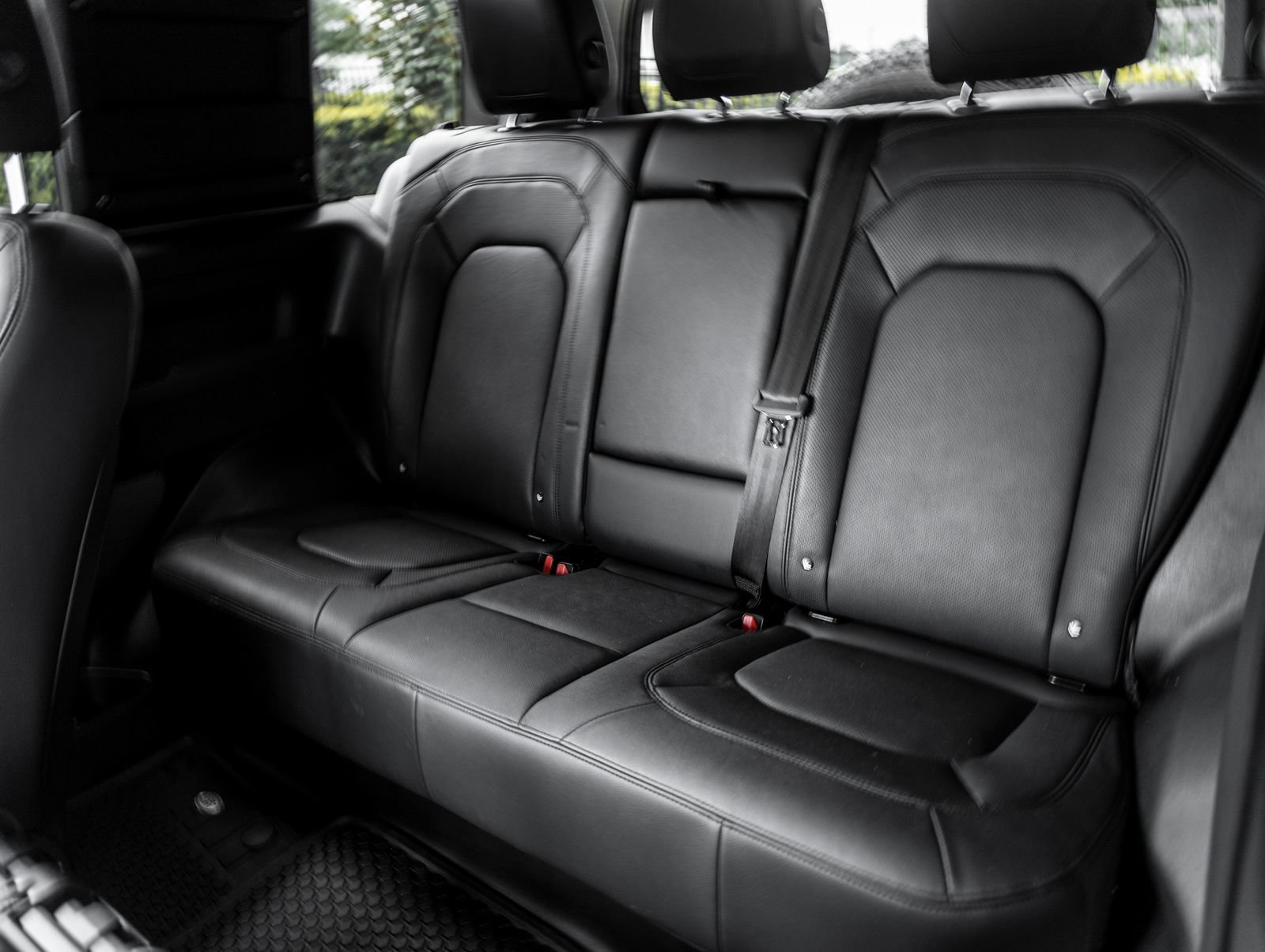Used 2023 Land Rover Defender 90 S AWD/4WD image 18