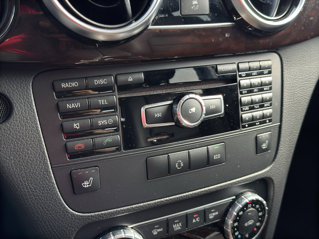 Used 2015 Mercedes-Benz GLK 350 4MATIC image 25