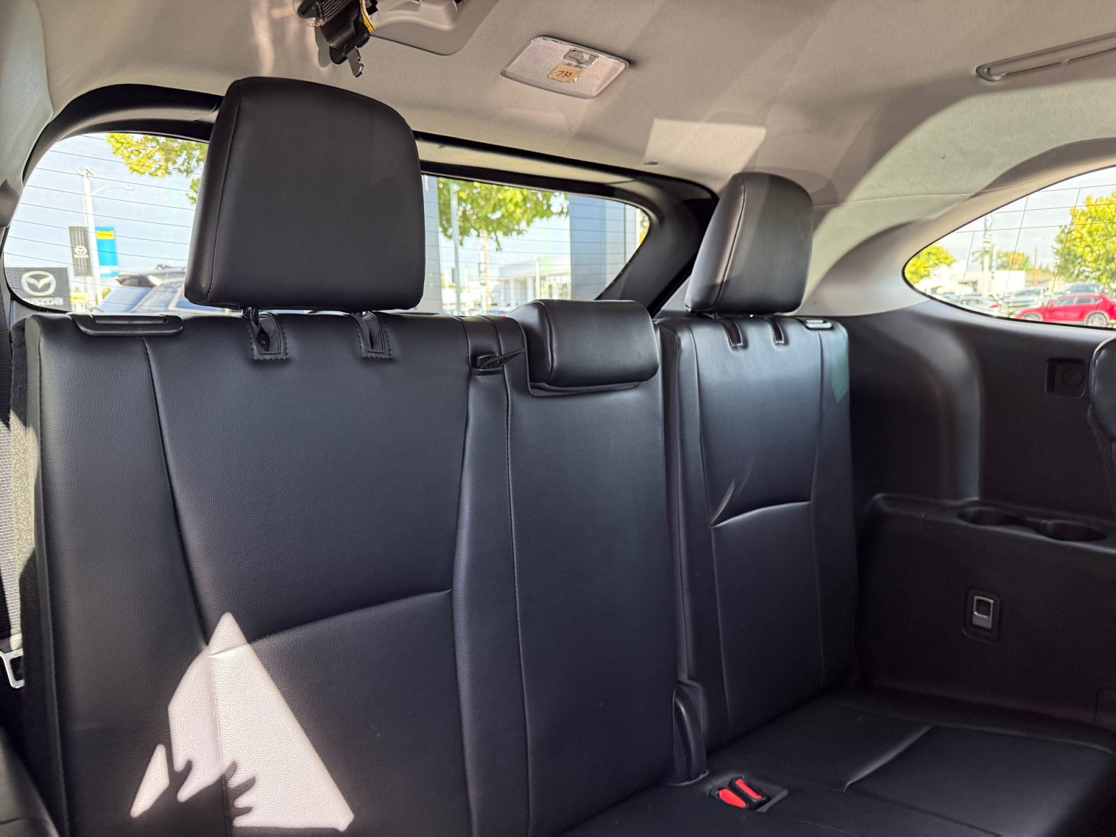 Used 2022 Toyota Highlander XLE FWD image 21