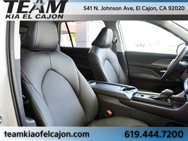 Used 2026 Toyota Grand Highlander XLE image 12