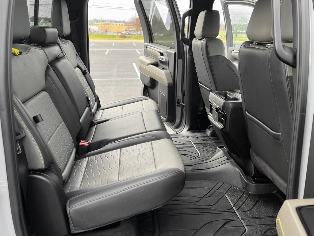 Used 2024 Chevrolet Silverado 2500 ZR2 w/ Technology Package image 23