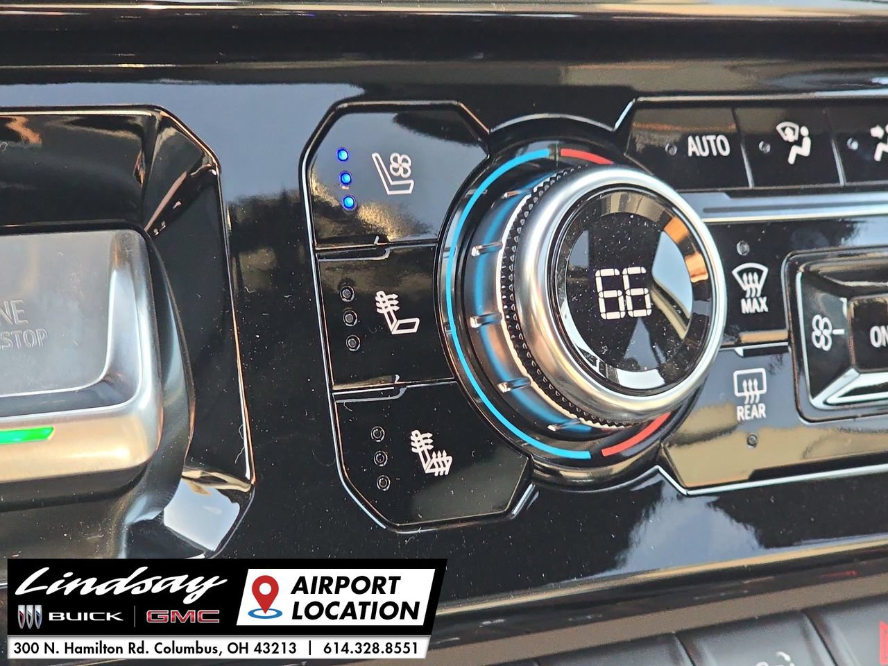 New 2026 GMC Sierra 1500 AT4 w/ AT4 Premium Package AWD/4WD image 39