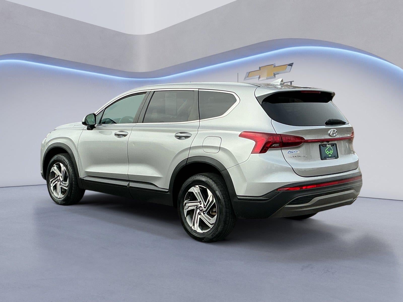 Used 2021 Hyundai Santa Fe SE AWD/4WD image 3