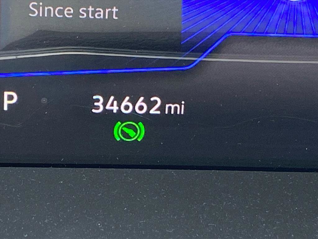 Certified 2023 Volkswagen Jetta SE w/ Panoramic Sunroof Package image 13