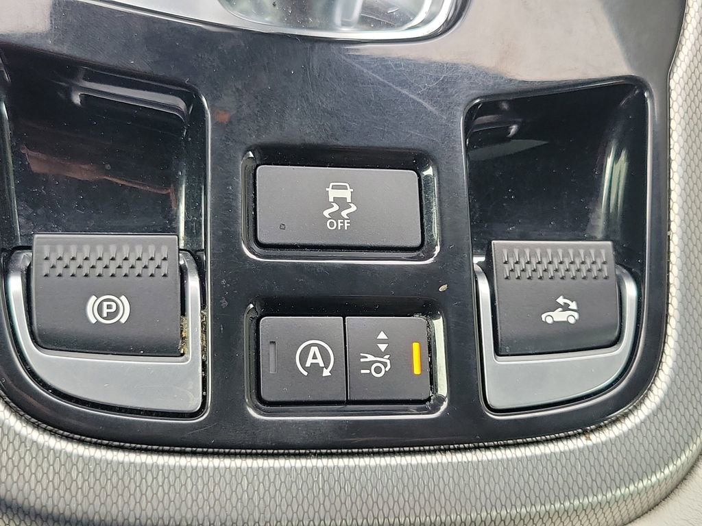 Used 2017 Jaguar F-TYPE Convertible image 23