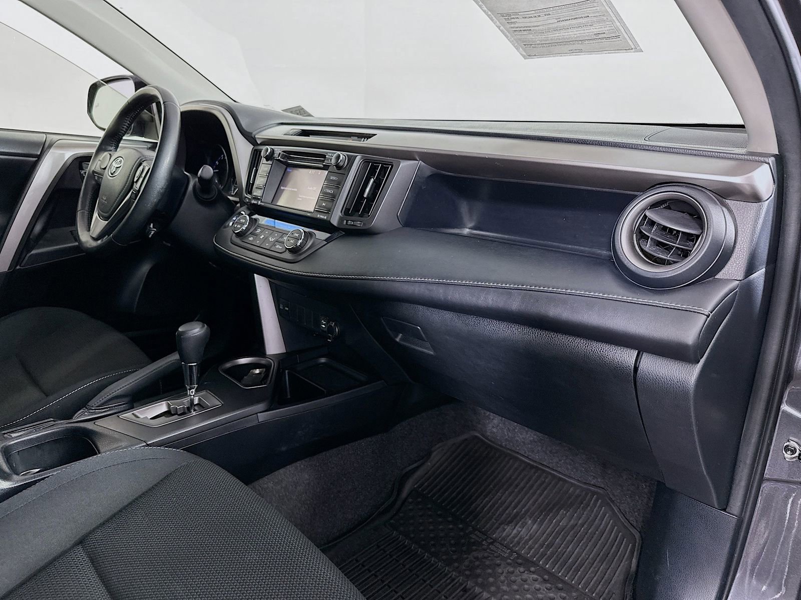 Certified 2018 Toyota RAV4 XLE image 27