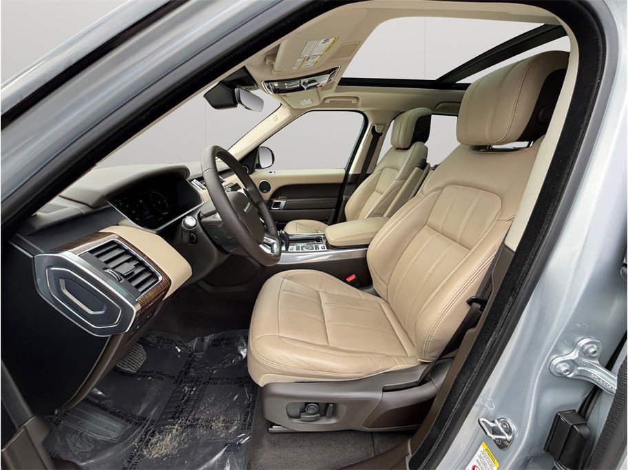 Used 2020 Land Rover Range Rover Sport HSE image 2