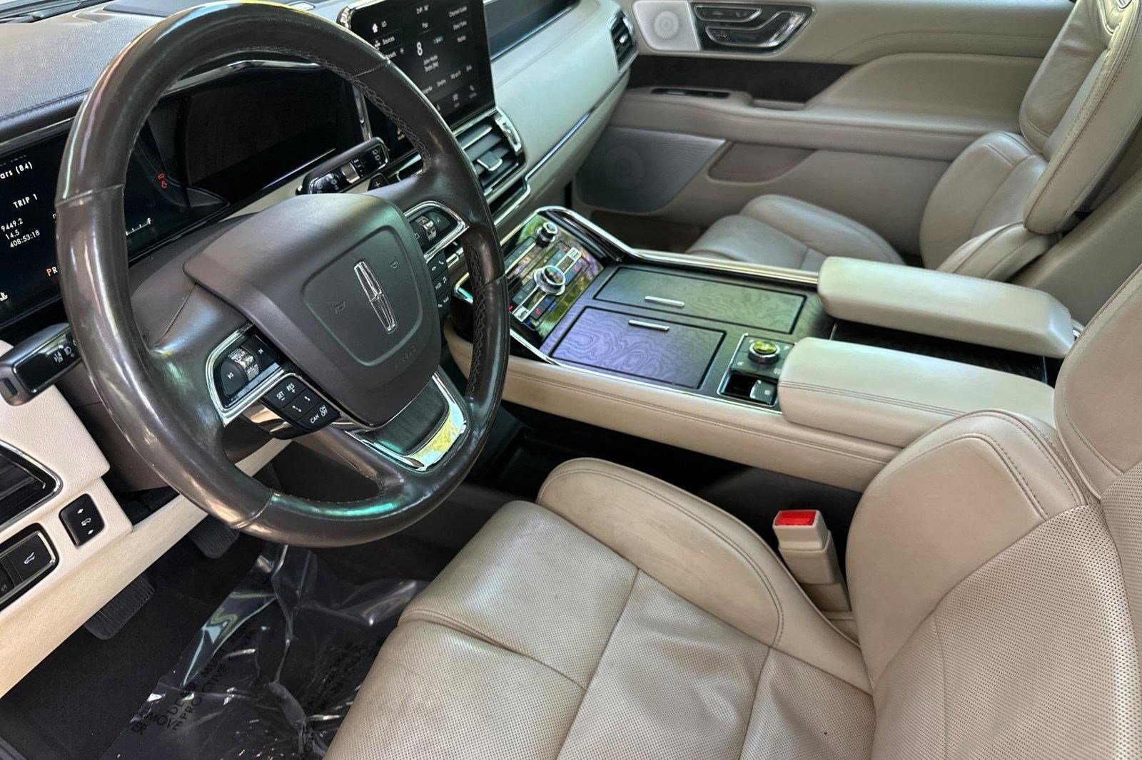 Used 2018 Lincoln Navigator L Reserve w/ Technology Package image 4
