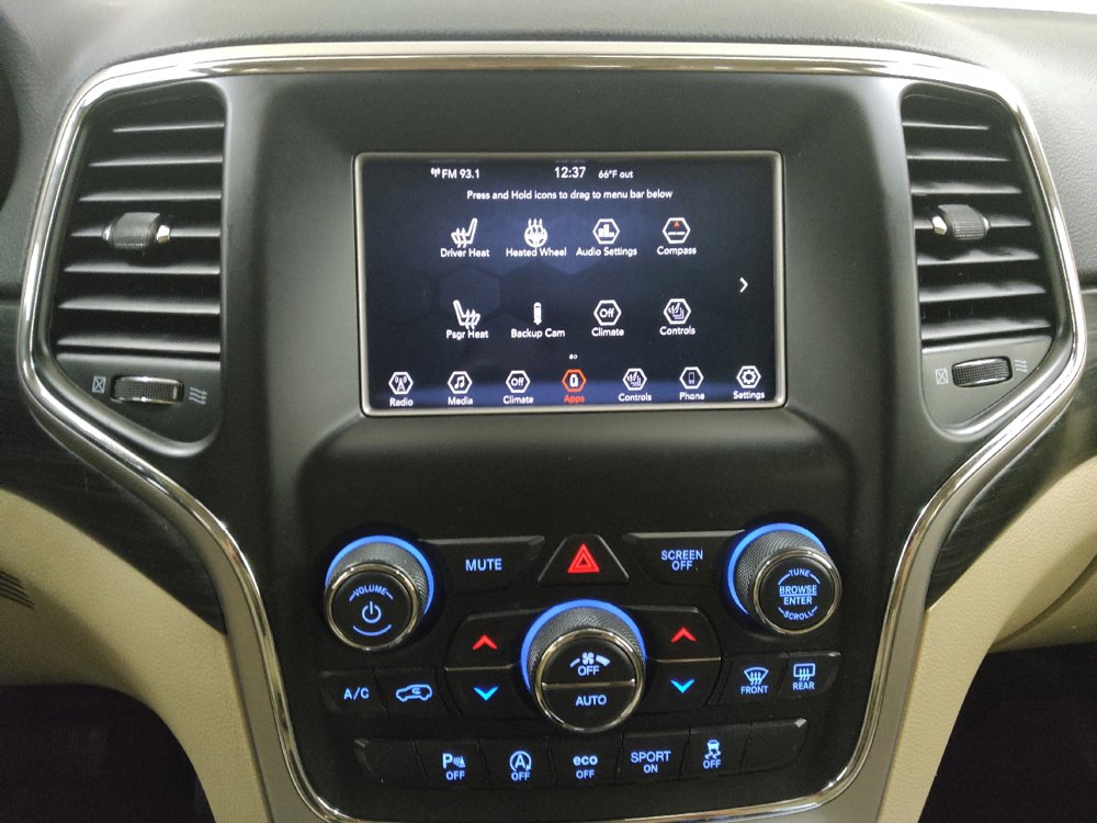 Used 2019 Jeep Grand Cherokee Laredo AWD/4WD image 25