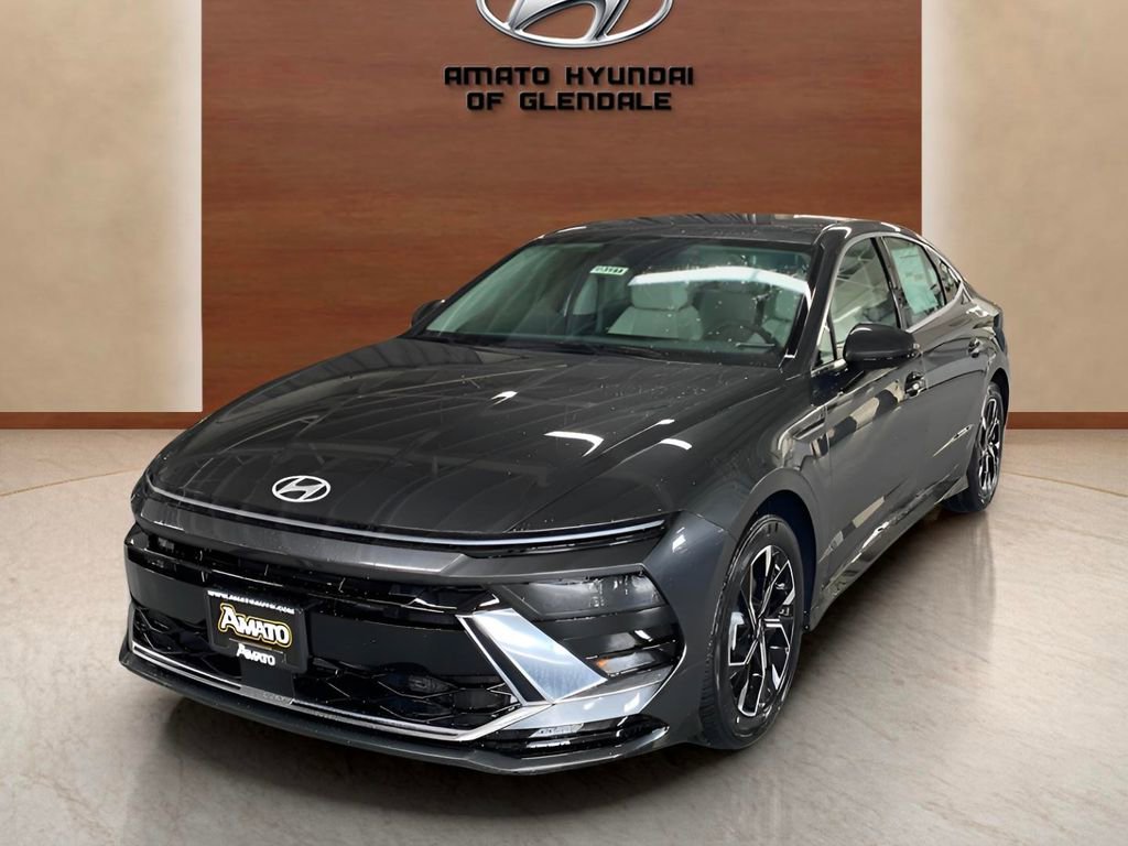 Certified 2025 Hyundai Sonata SEL AWD/4WD image 2