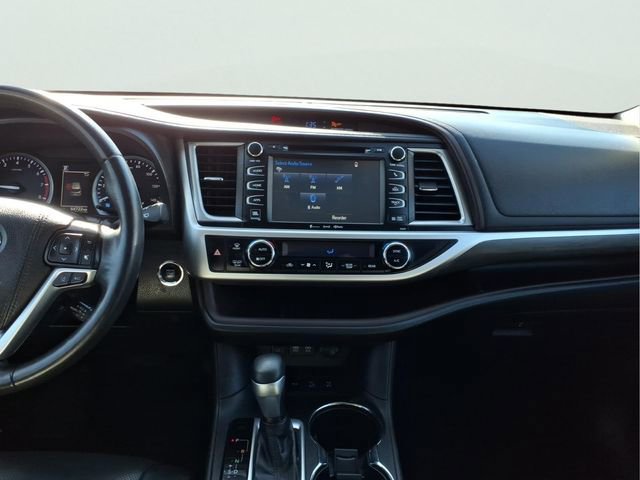 Used 2019 Toyota Highlander Limited image 13