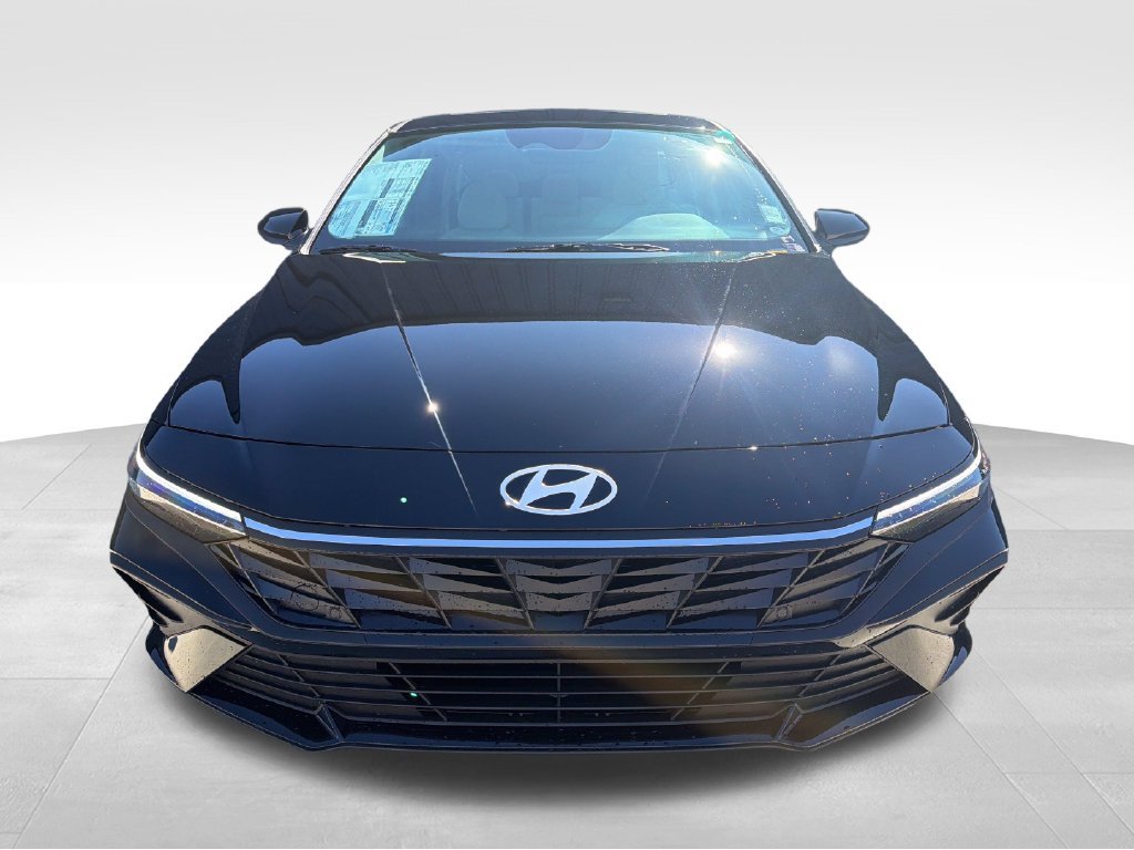 New 2026 Hyundai Elantra SEL Sport FWD image 11