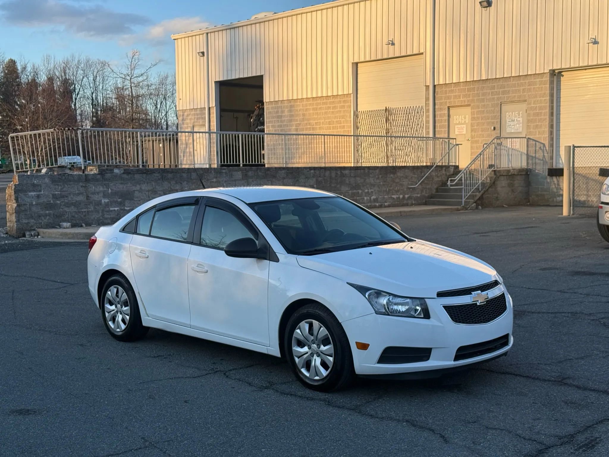 Used 2013 Chevrolet Cruze LS image 6