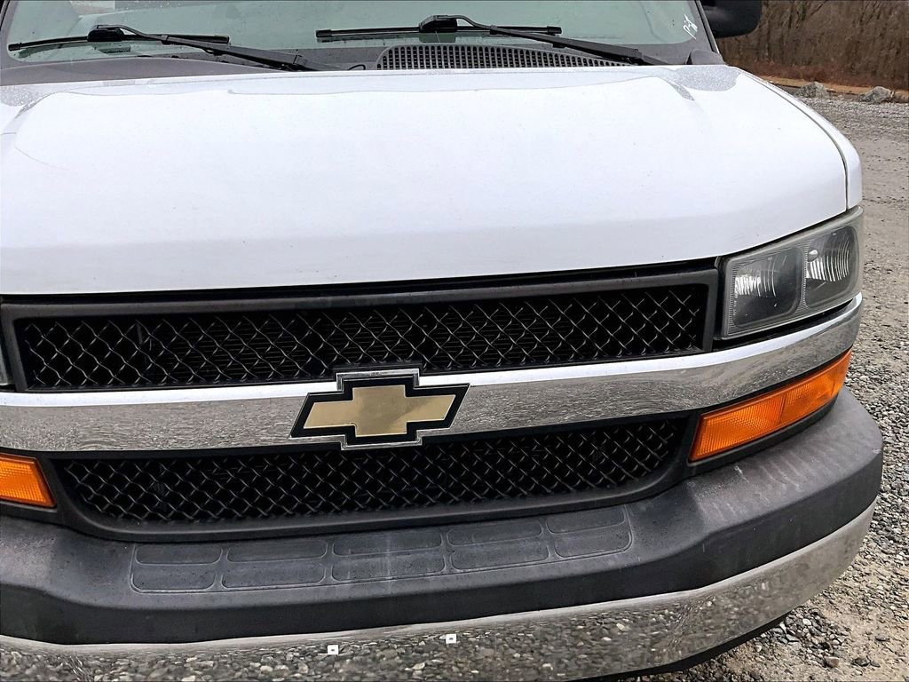 Used 2018 Chevrolet Express 3500 LT w/ LT Preferred Equipment Group image 25