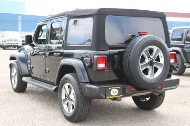 Used 2022 Jeep Wrangler Unlimited Sahara AWD/4WD image 3
