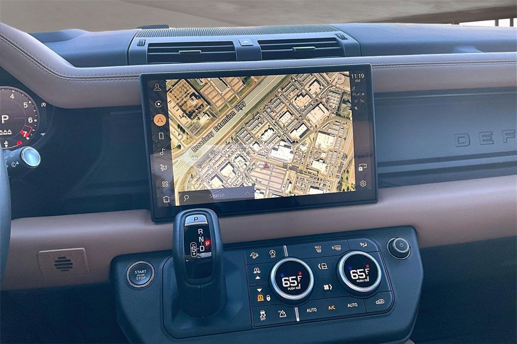 Certified 2025 Land Rover Defender 110 X-Dynamic SE image 6