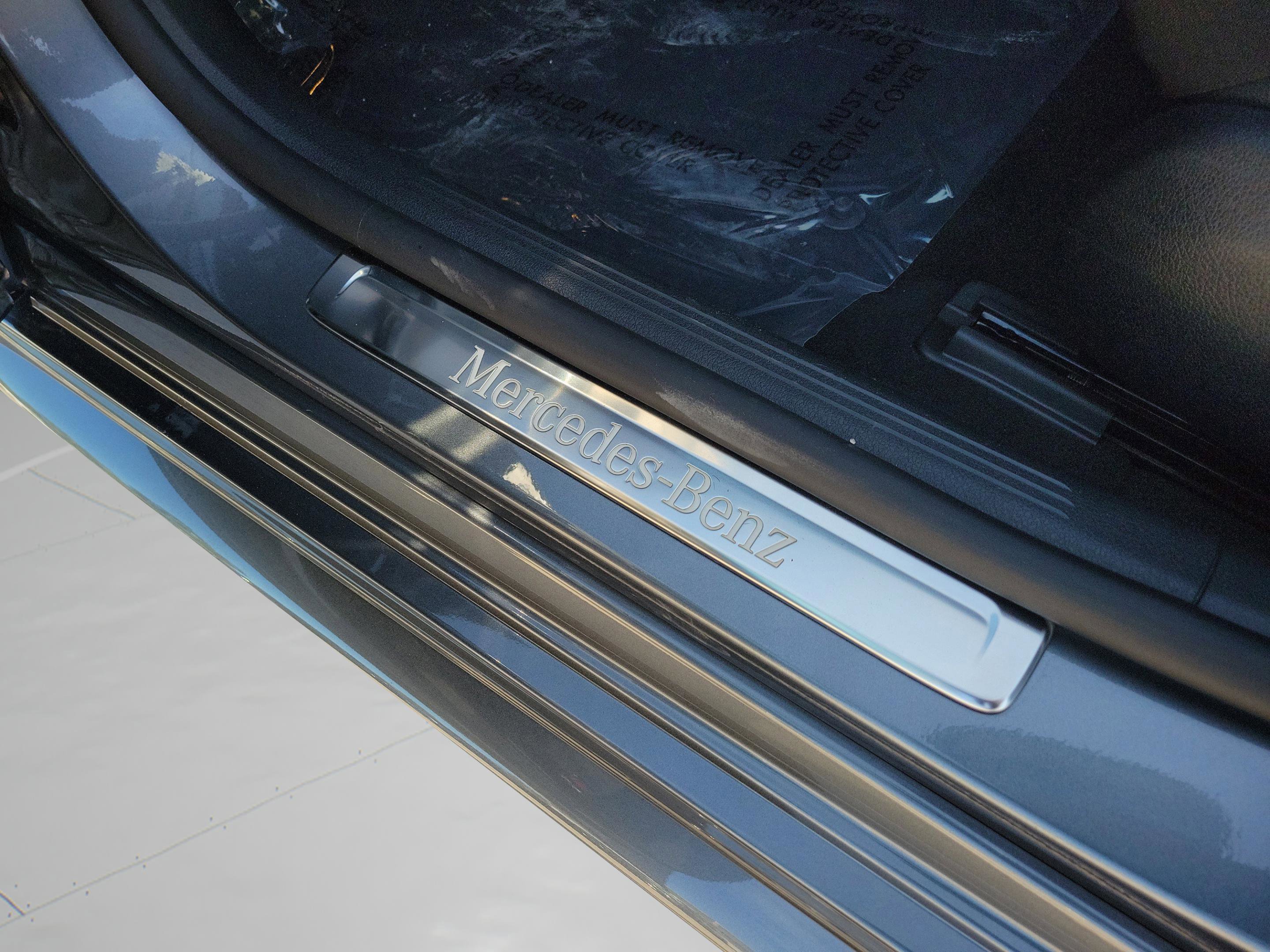 Used 2025 Mercedes-Benz C 300 Sedan image 32