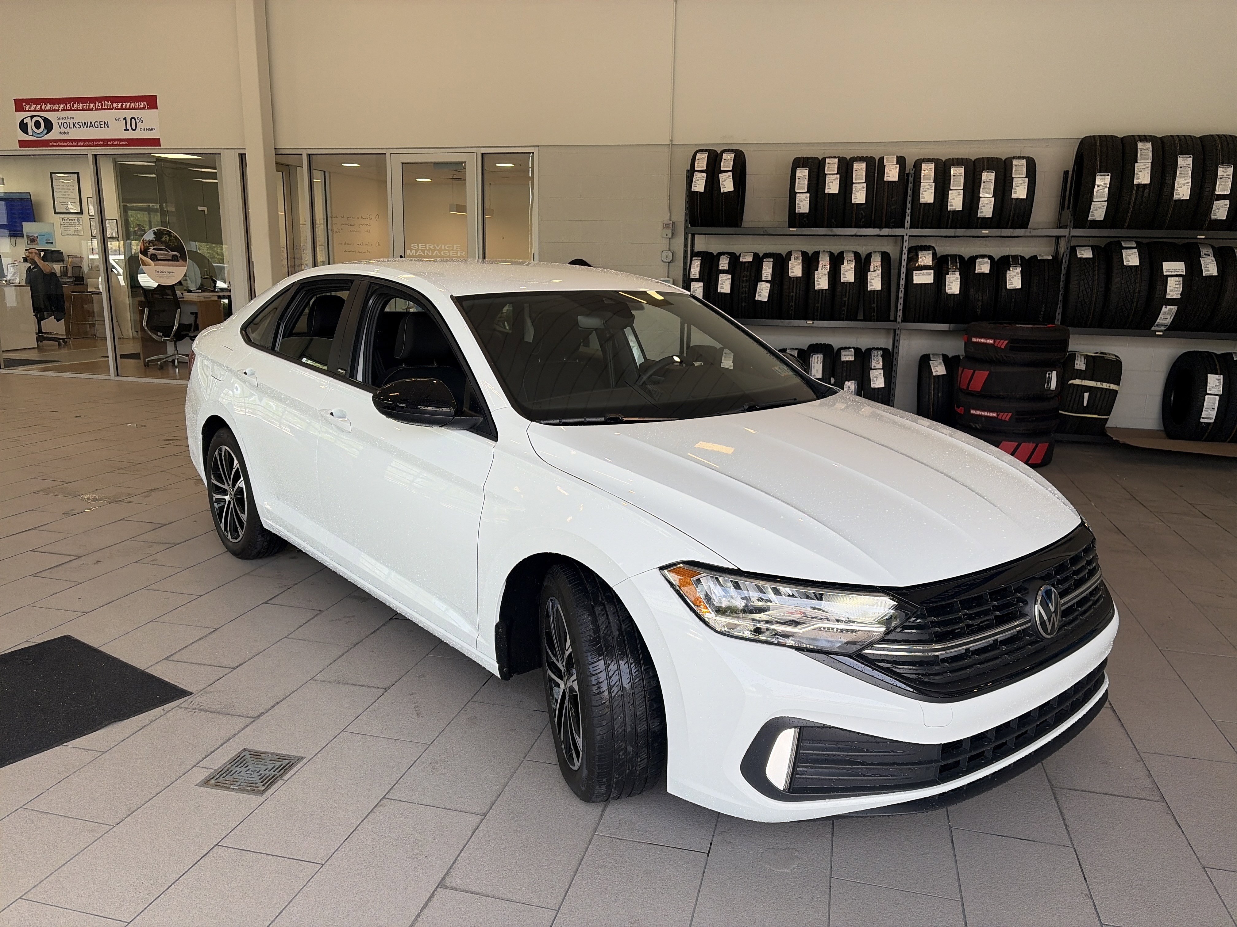 Used 2024 Volkswagen Jetta Sport FWD image 3