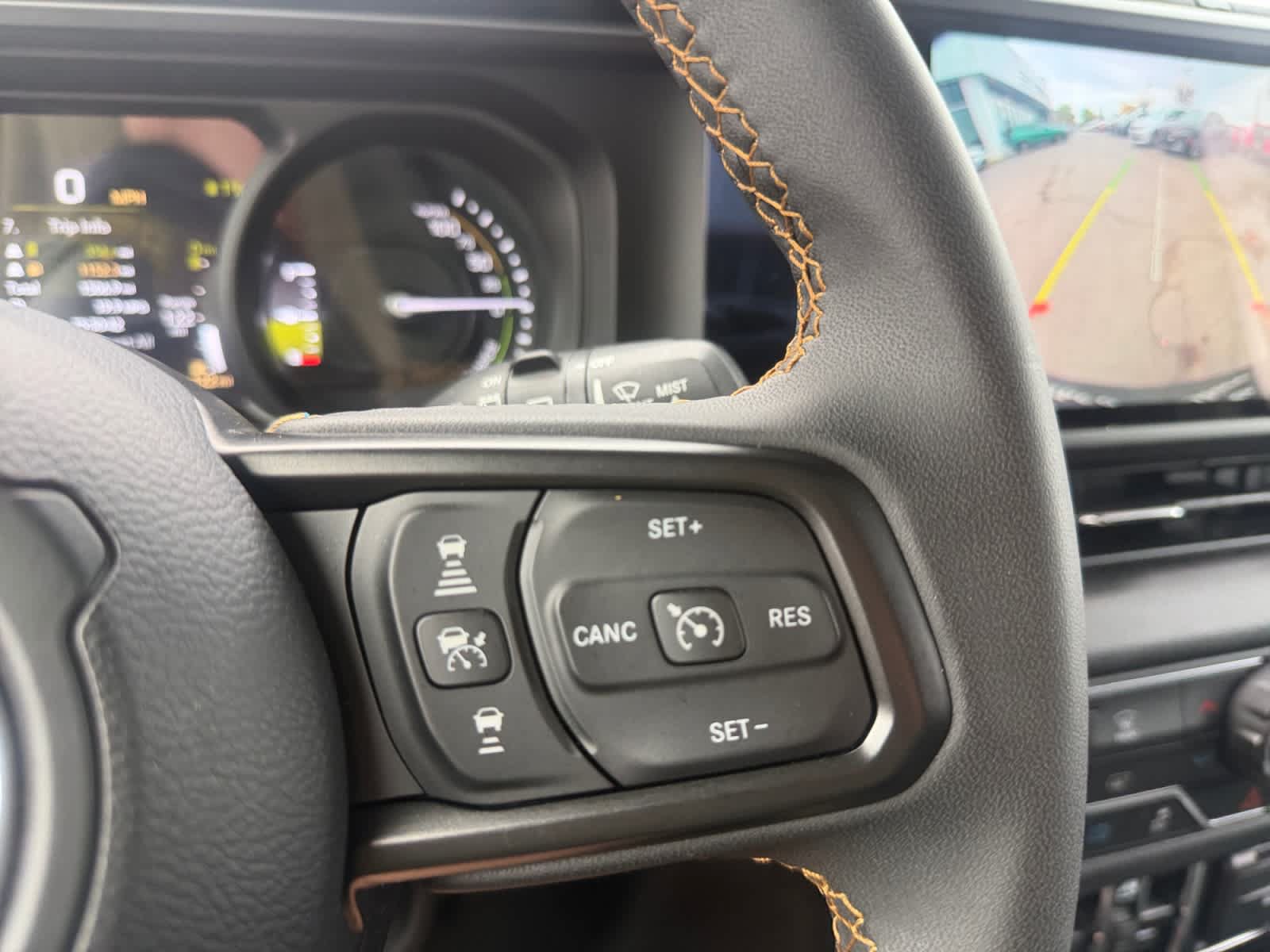 Used 2024 Jeep Wrangler Unlimited AWD/4WD image 28