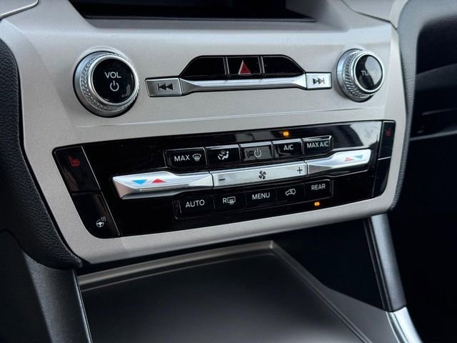 Used 2023 Ford Explorer XLT w/ Equipment Group 202A image 20