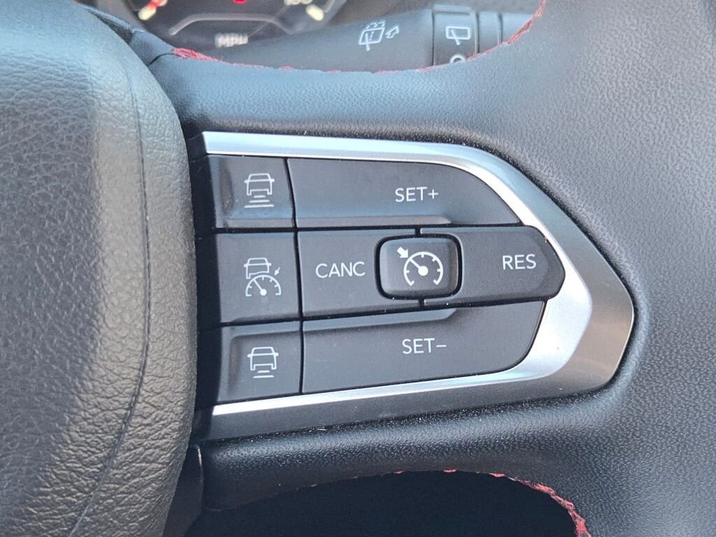Used 2024 Jeep Compass Trailhawk AWD/4WD image 31