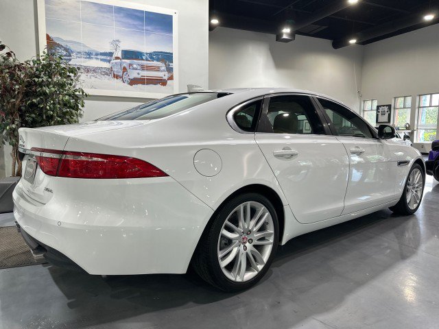 Used 2017 Jaguar XF Prestige RWD image 73