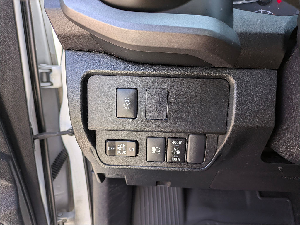 Used 2021 Toyota Tacoma TRD Off-Road AWD/4WD image 16