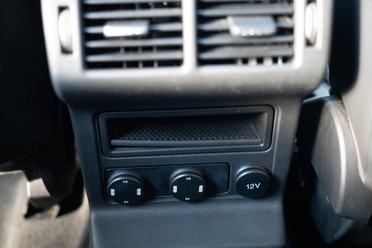 Used 2017 Jaguar F-PACE Premium image 27