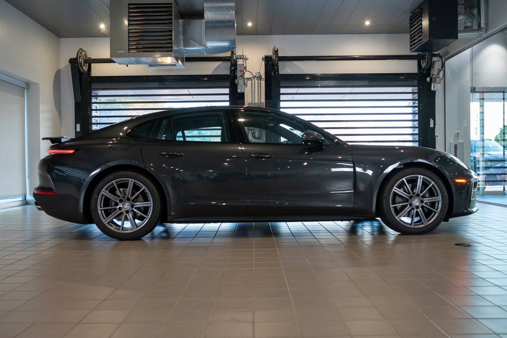 New 2025 Porsche Panamera 4 image 8