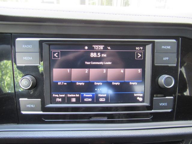 Used 2023 Volkswagen Jetta Sport image 36