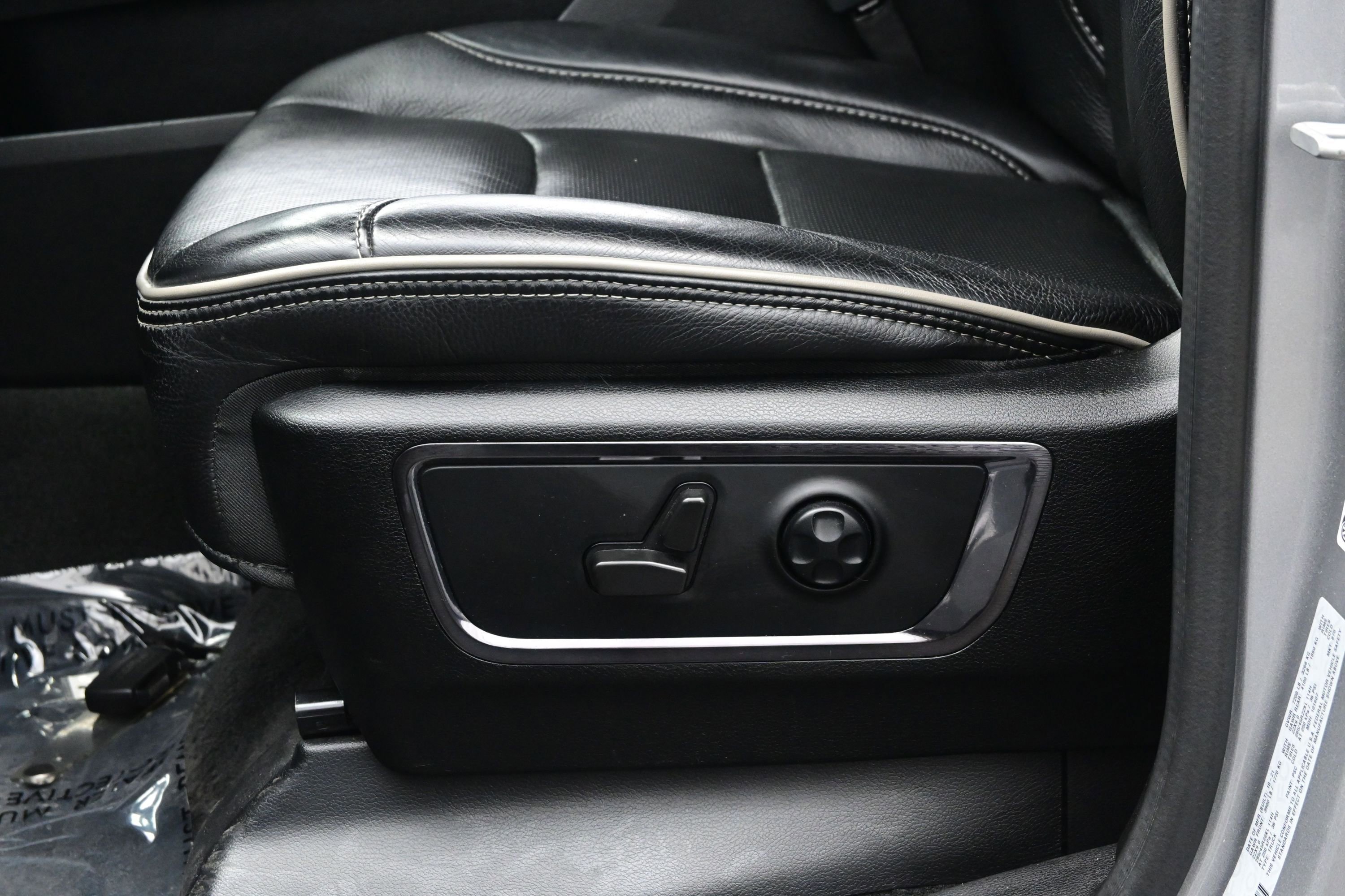 Used 2022 RAM 1500 Limited AWD/4WD image 11