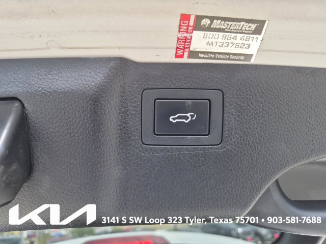 Used 2018 Hyundai Santa Fe Limited FWD image 10