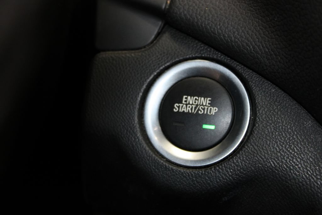 Used 2023 Chevrolet Equinox LT FWD image 24