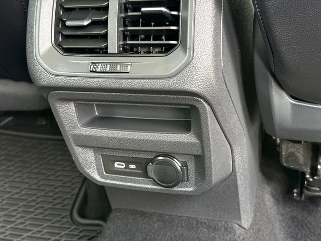 Certified 2021 Volkswagen Tiguan SE w/ Panoramic Sunroof Package image 25