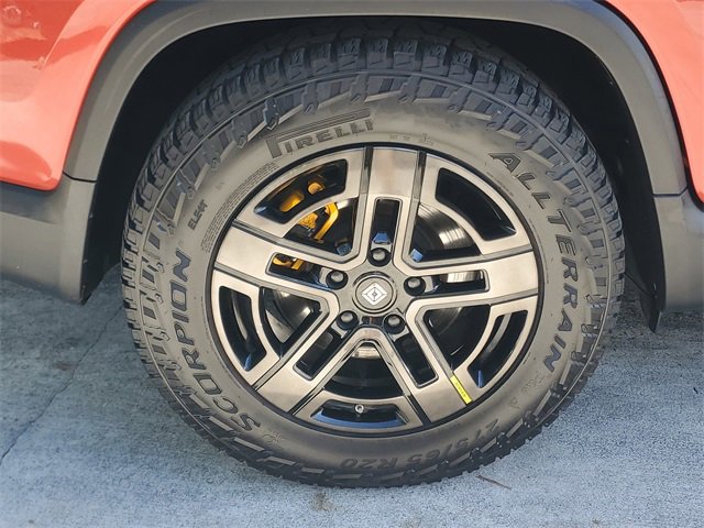 Used 2022 Rivian R1T Adventure image 7