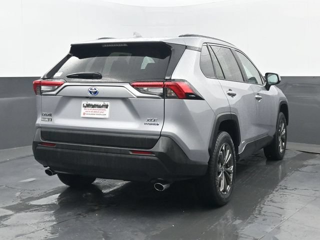 Used 2022 Toyota RAV4 XLE Premium AWD/4WD image 23