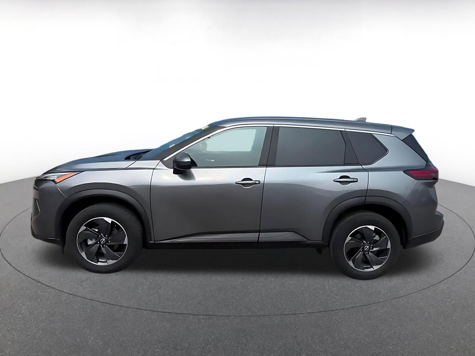 Used 2025 Nissan Rogue SV AWD/4WD image 9