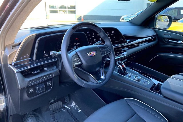 Used 2023 Cadillac Escalade Sport w/ LPO, ONYX Package AWD/4WD image 14