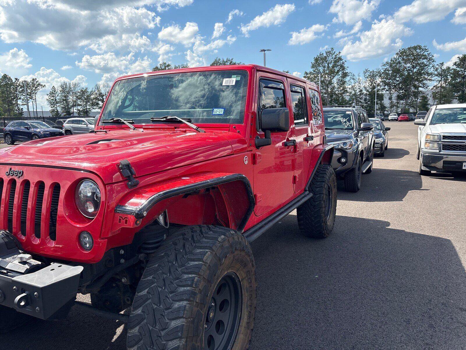 Used 2015 Jeep Wrangler Unlimited Rubicon AWD/4WD image 2