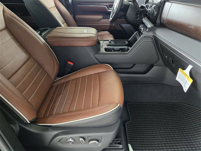 Used 2025 GMC Sierra 3500 Denali Ultimate image 13