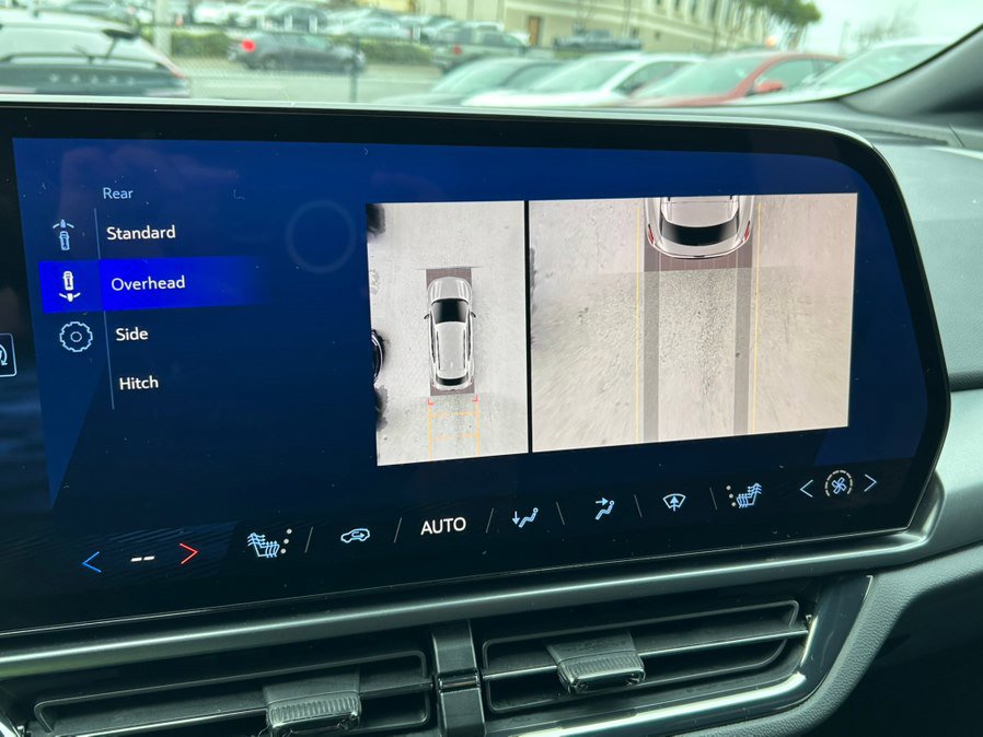 Used 2024 Chevrolet Equinox EV RS image 34