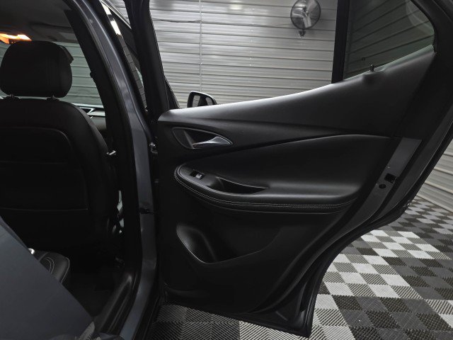 Used 2022 Buick Encore GX Essence FWD image 36