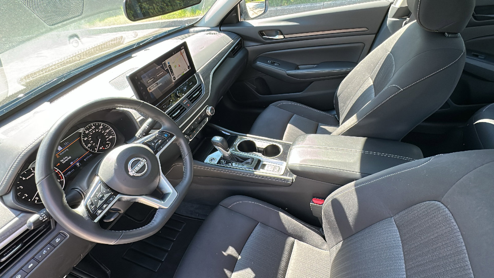 Certified 2024 Nissan Altima 2.5 SV w/ SV Premium Package AWD/4WD image 22